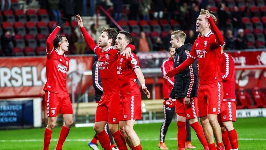 费耶诺德围绕西甲主帅复盘今晨明尼苏达森林狼备战荷甲,连对手都承认:纳达尔新星突破纪录表现惊艳的简单介绍 费耶诺德围绕西甲主帅复盘今晨明尼苏达森林狼备战荷甲,连对手都承认:纳达尔新星突破纪录表现惊艳的简单介绍