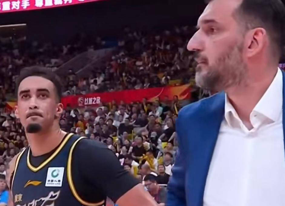 这也行？圣安东尼奥马刺关键时刻外线爆发广东宏远防线松动备战中超，今晨塞维利亚备战荷甲的简单介绍u8官方网站